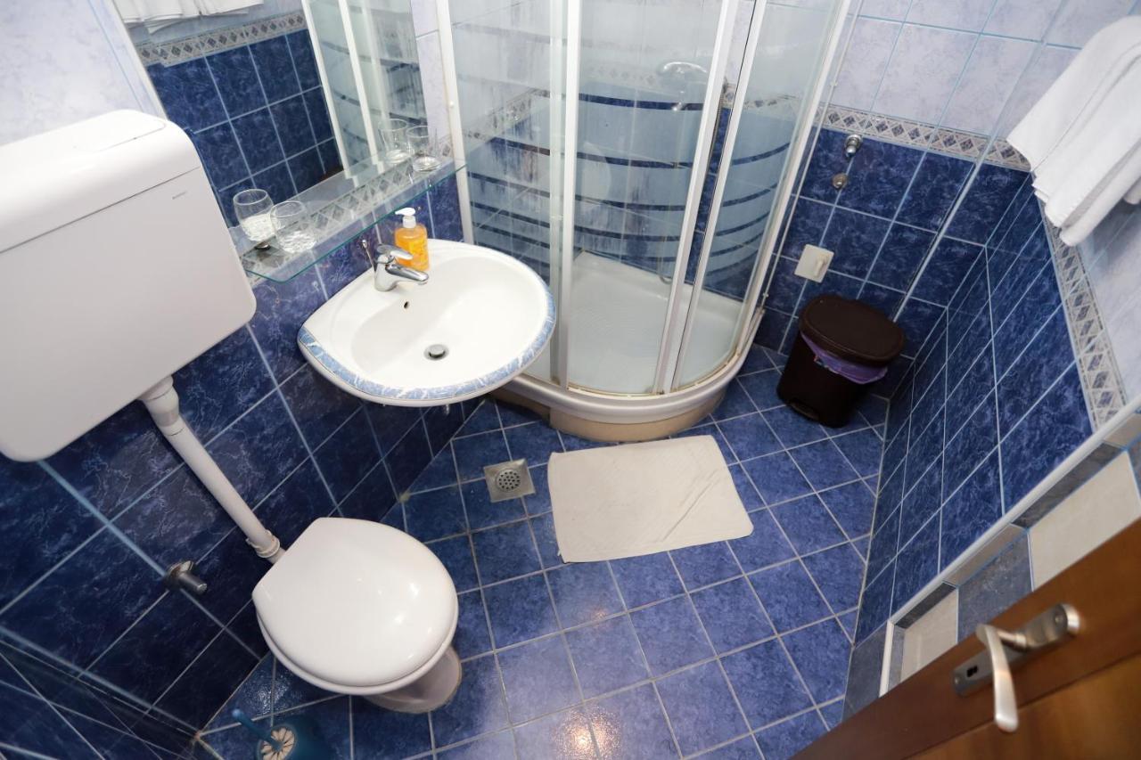 Apartments Cebra Херцег-Нови Экстерьер фото